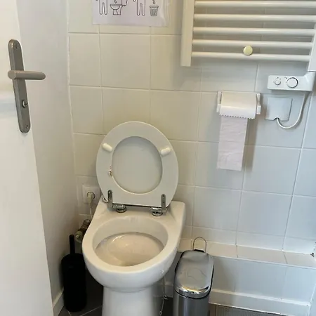 Sunshine Near Eiffel Tower * パリ